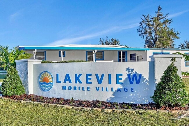 2210 Seaview St in Sebring, FL - Building Photo - Building Photo