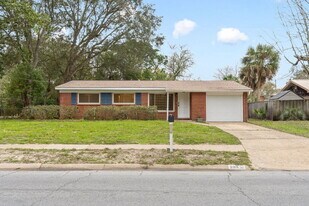 234 Holmes Blvd NW in Fort Walton Beach, FL - Building Photo
