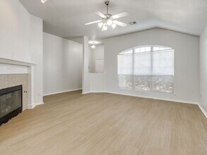 21998 Homesteaders Rd in Edmond, OK - Building Photo - Building Photo