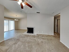 9739 Hidden Brook in San Antonio, TX - Building Photo - Building Photo