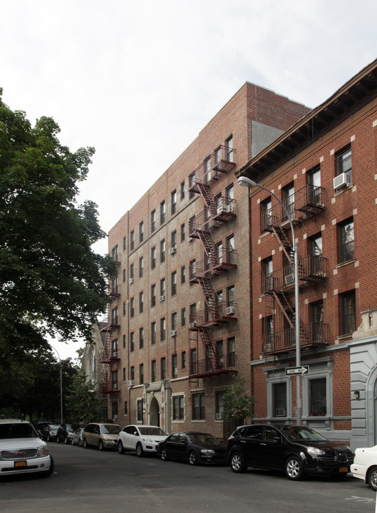 484 E 23rd St in Brooklyn, NY - Foto de edificio