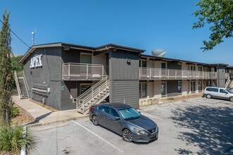 APEX Modern Living in Austin, TX - Foto de edificio - Building Photo