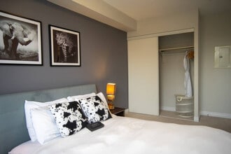 65 Times Ave in Markham, ON - Building Photo - Building Photo