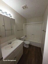 104 N Ridge St in Lampasas, TX - Building Photo - Building Photo