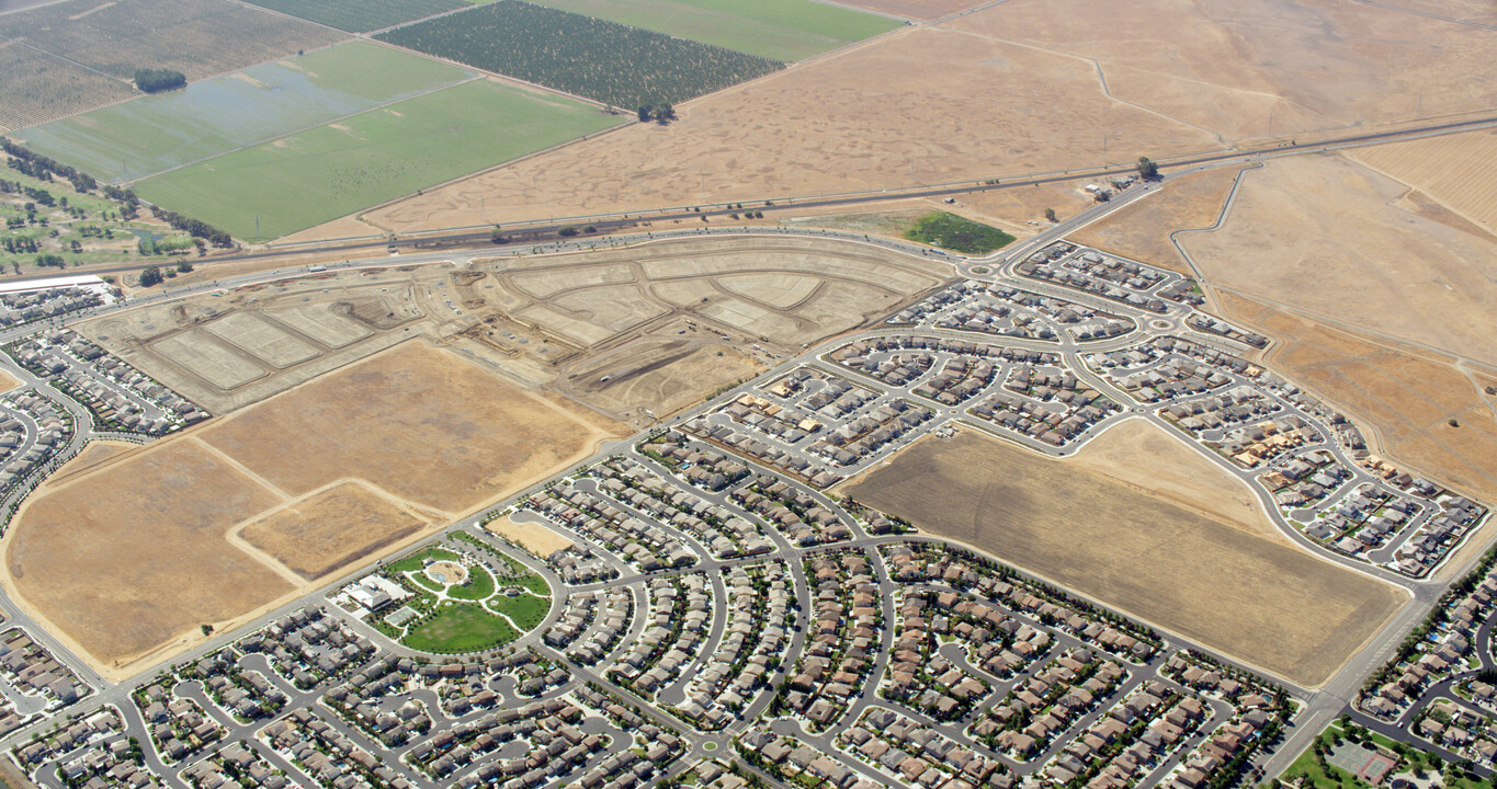 Waterford Village at Vanden Meadows in Vacaville, CA - Foto de edificio
