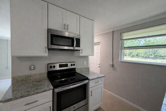 284 Watts St in Jacksonville, FL - Building Photo - Building Photo