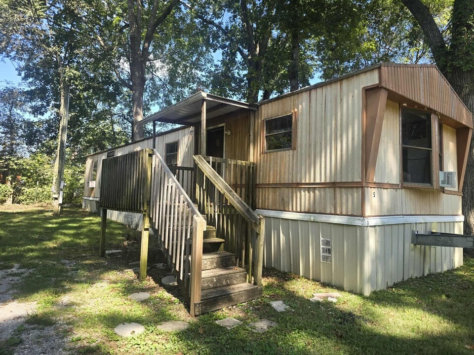 1380 Mapleash Ave in Columbia, TN - Building Photo