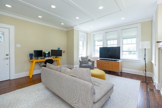 108 S Notre Dame Ave in South Bend, IN - Building Photo - Building Photo