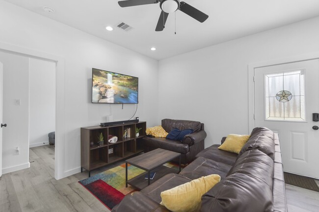 property at 5208 Laura Koppe Rd