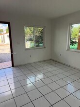 3620 SW 25th Ter in Miami, FL - Building Photo - Building Photo