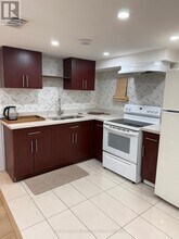 25 Joseph St in Mississauga, ON - Building Photo - Building Photo