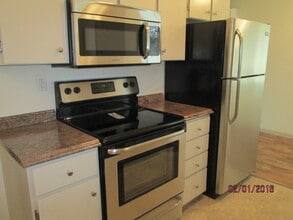 908 W D Ave in La Center, WA - Building Photo - Building Photo