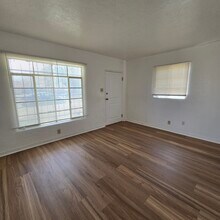 335 Monroe St NE in Albuquerque, NM - Building Photo - Building Photo