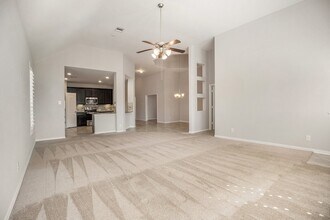 2502 Bay Hill Dr, Unit 19091 in Baytown, TX - Foto de edificio - Building Photo