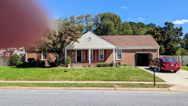 729 Willow Oak Dr
