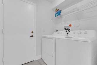 14318 NW 15th St in Pembroke Pines, FL - Building Photo - Building Photo