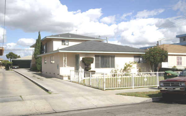 4327 W 142nd St in Hawthorne, CA - Building Photo - Building Photo