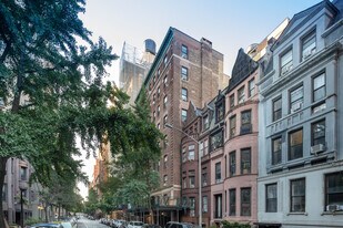 304 W 89th St in New York, NY - Building Photo