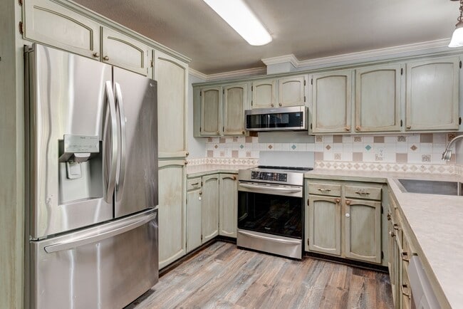 830 Cathlamet Dr in Oak Harbor, WA - Building Photo - Building Photo