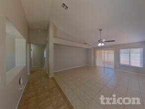 1514 W Lynne Ln in Phoenix, AZ - Building Photo - Building Photo