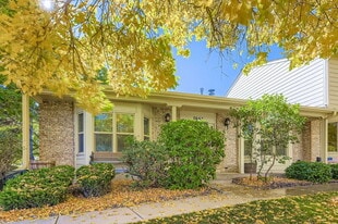 7663 S Cove Cir in Centennial, CO - Building Photo