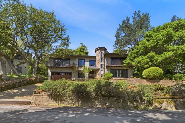 158 Los Robles Dr in Burlingame, CA - Building Photo - Building Photo