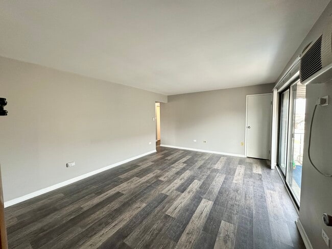 6334 W 65th St in Bedford Park, IL - Building Photo - Building Photo