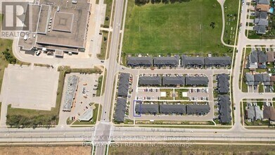 37 Cygnus Cres in Barrie, ON - Building Photo - Building Photo
