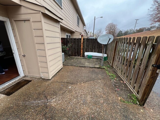 5600 Country Dr in Nashville, TN - Building Photo - Building Photo