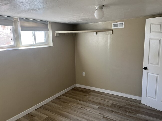 1633 S Julian Way in Denver, CO - Building Photo - Building Photo