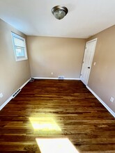51 N Seine Dr, Unit 1 in Cheektowaga, NY - Foto de edificio - Building Photo
