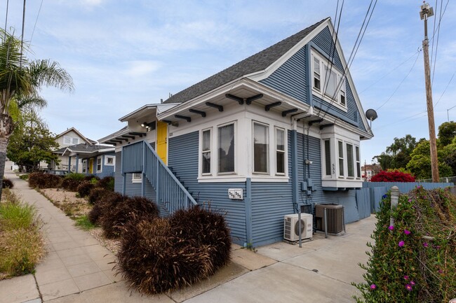 property at 531-535 W Juniper St