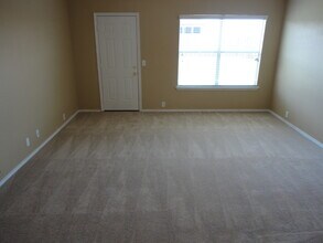 1505 Shady Shores Dr in Glenn Heights, TX - Building Photo - Building Photo