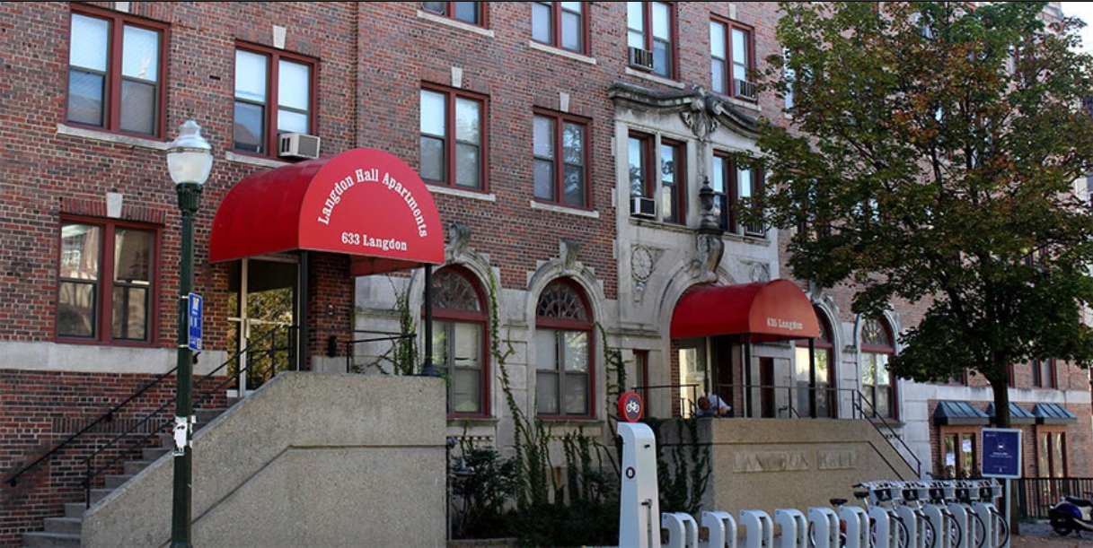 Langdon Hall Apartments in Madison, WI - Foto de edificio