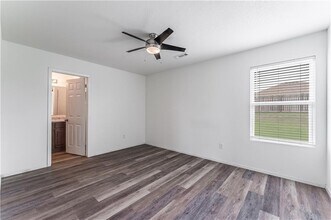 808 NW 68th Ave in Bentonville, AR - Building Photo - Building Photo