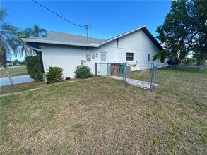 225 SE 31st St in Cape Coral, FL - Building Photo - Building Photo
