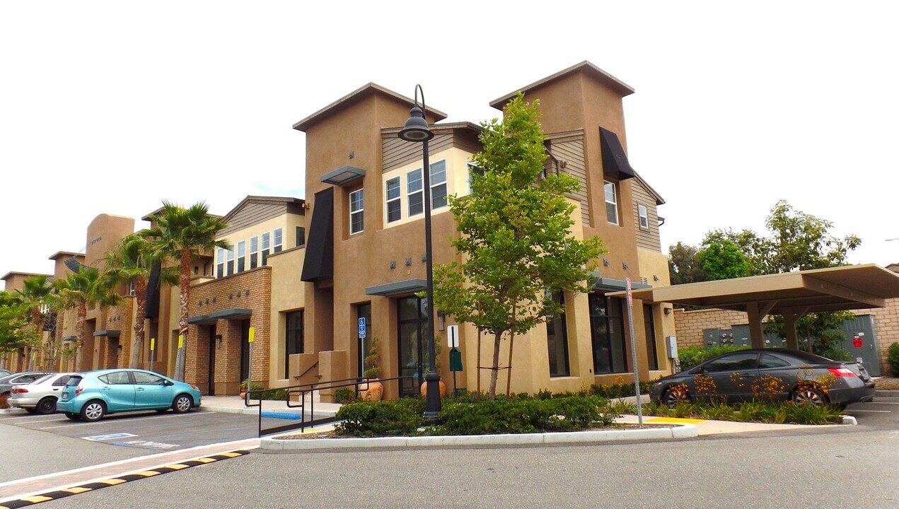 5057 Waterview Way, Unit 208 in Oceanside, CA - Building Photo