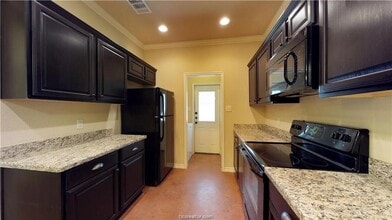 3319 General Pkwy in College Station, TX - Building Photo - Building Photo