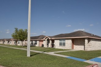 Valley View Apartments in Pharr, TX - Building Photo - Building Photo