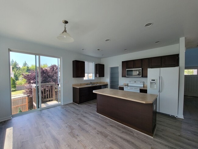 19661 Rosebud Pl NE in Poulsbo, WA - Building Photo - Building Photo