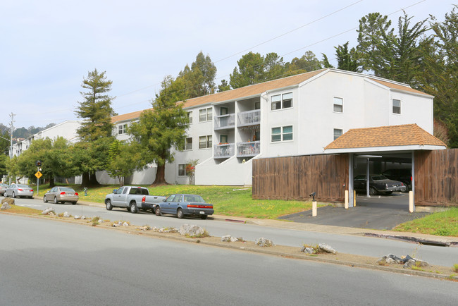 Casa Pacifica Apartments