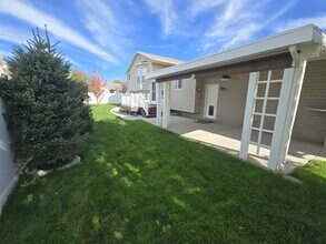 1361 N 325 E in Layton, UT - Building Photo - Building Photo