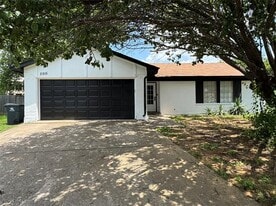 5915 Willow Crest Dr in Arlington, TX - Building Photo