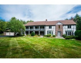 263 South St in Holliston, MA - Building Photo - Building Photo