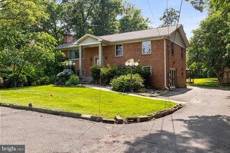 3906 Prosperity Ave in Fairfax, VA - Building Photo - Building Photo