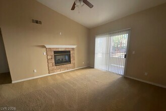 10237 King Henry Ave in Las Vegas, NV - Building Photo - Building Photo