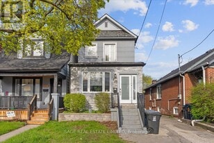 207 Cedarvale Ave in Toronto, ON - Building Photo