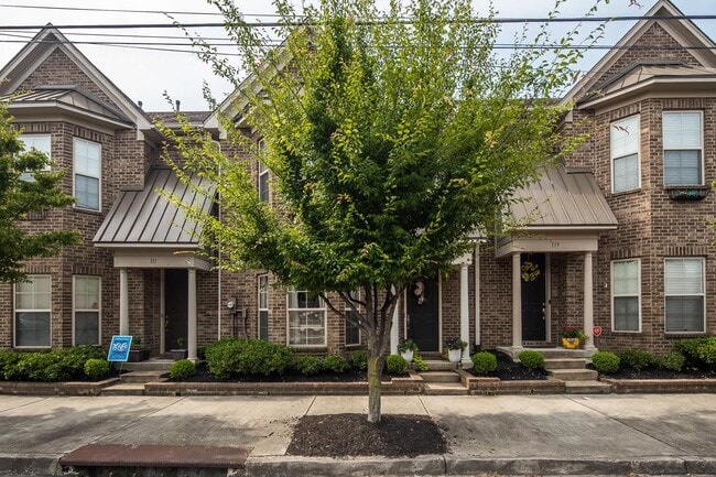 115 W Carolina Ave in Memphis, TN - Foto de edificio - Building Photo