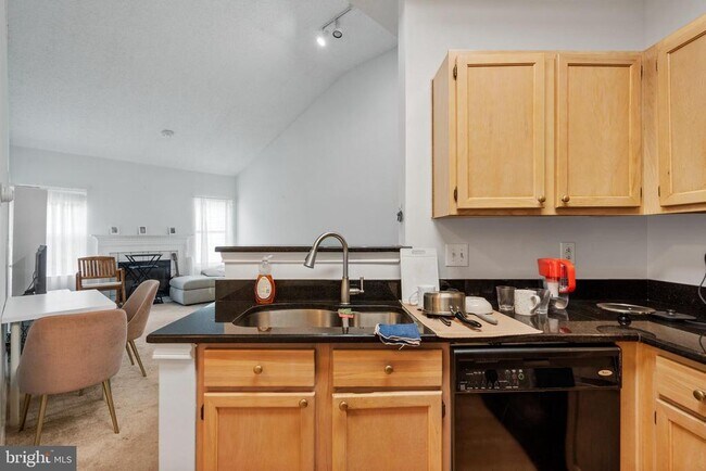 4405 Fair Stone Dr in Fairfax, VA - Building Photo - Building Photo