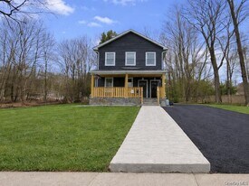 45 Clinton Ave in Monticello, NY - Building Photo
